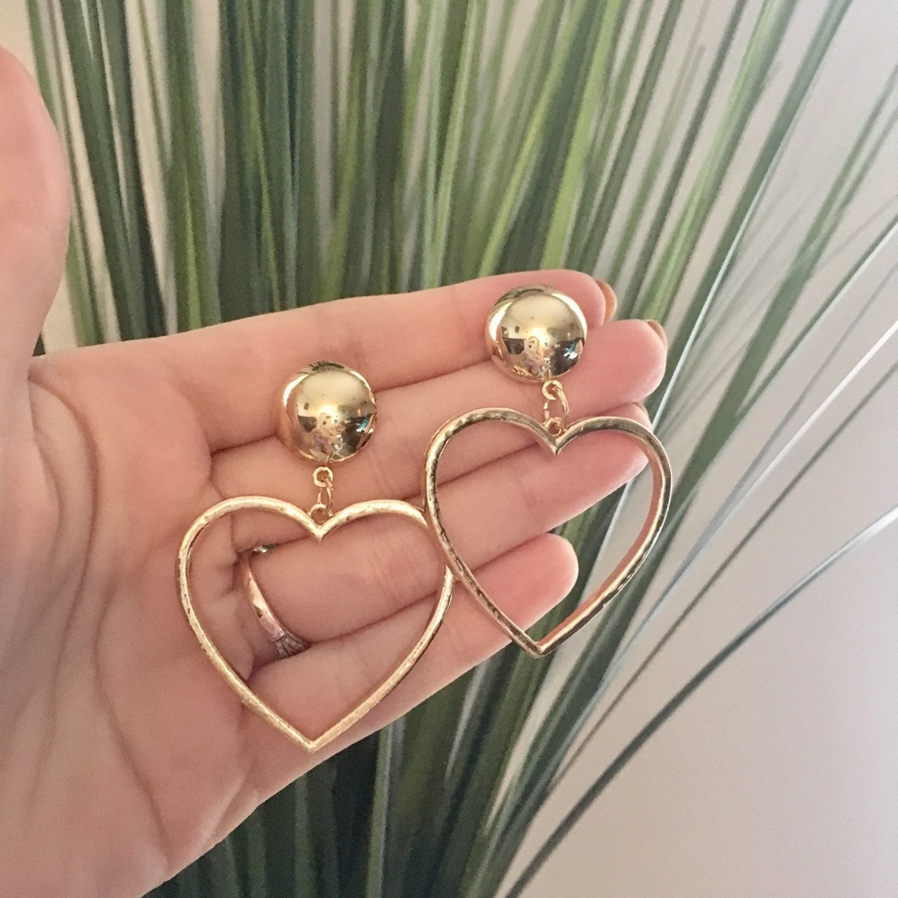 Round Dot Hollow Heart Gold Hoop Earrings - Picture 4 of 8